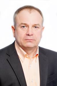 kuharchuk evgeniy nikolaevich predsedatel postoyannoy deputatskoy komissii po ekonomicheskoy politike i municipalnoy sobstvennosti deputat ot odnomandatnogo izbiratelnogo okruga 1
