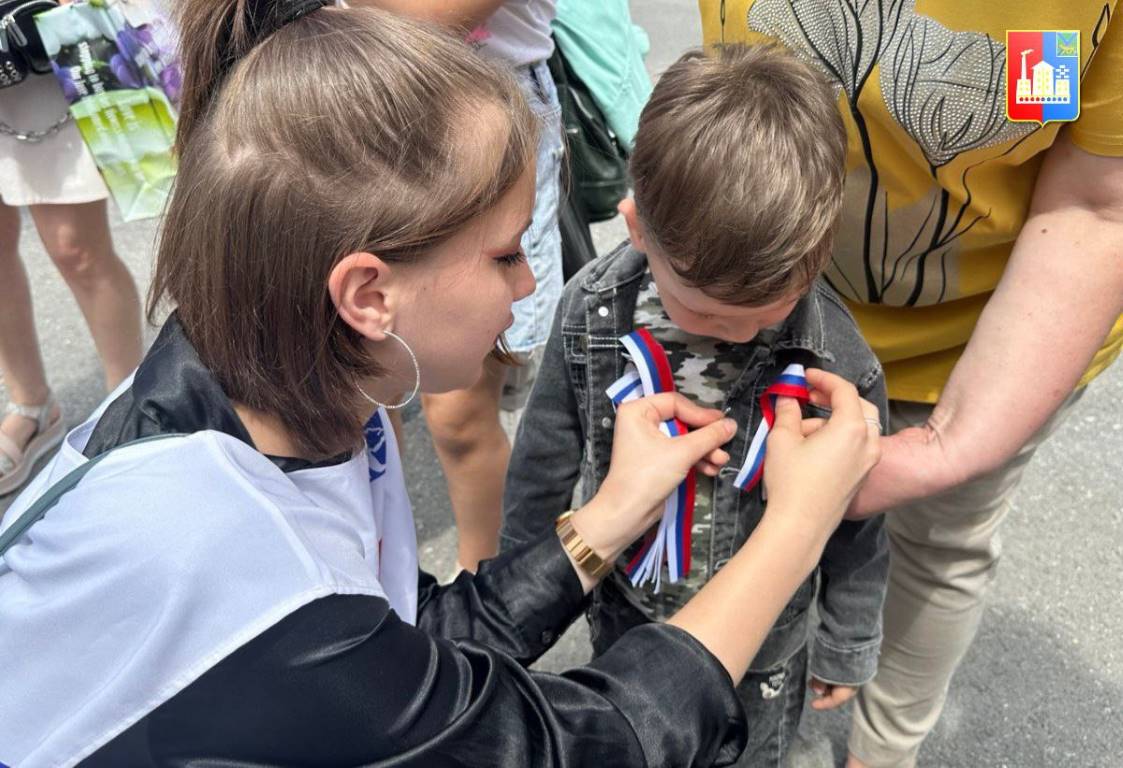 photo 5204160634059605908 y