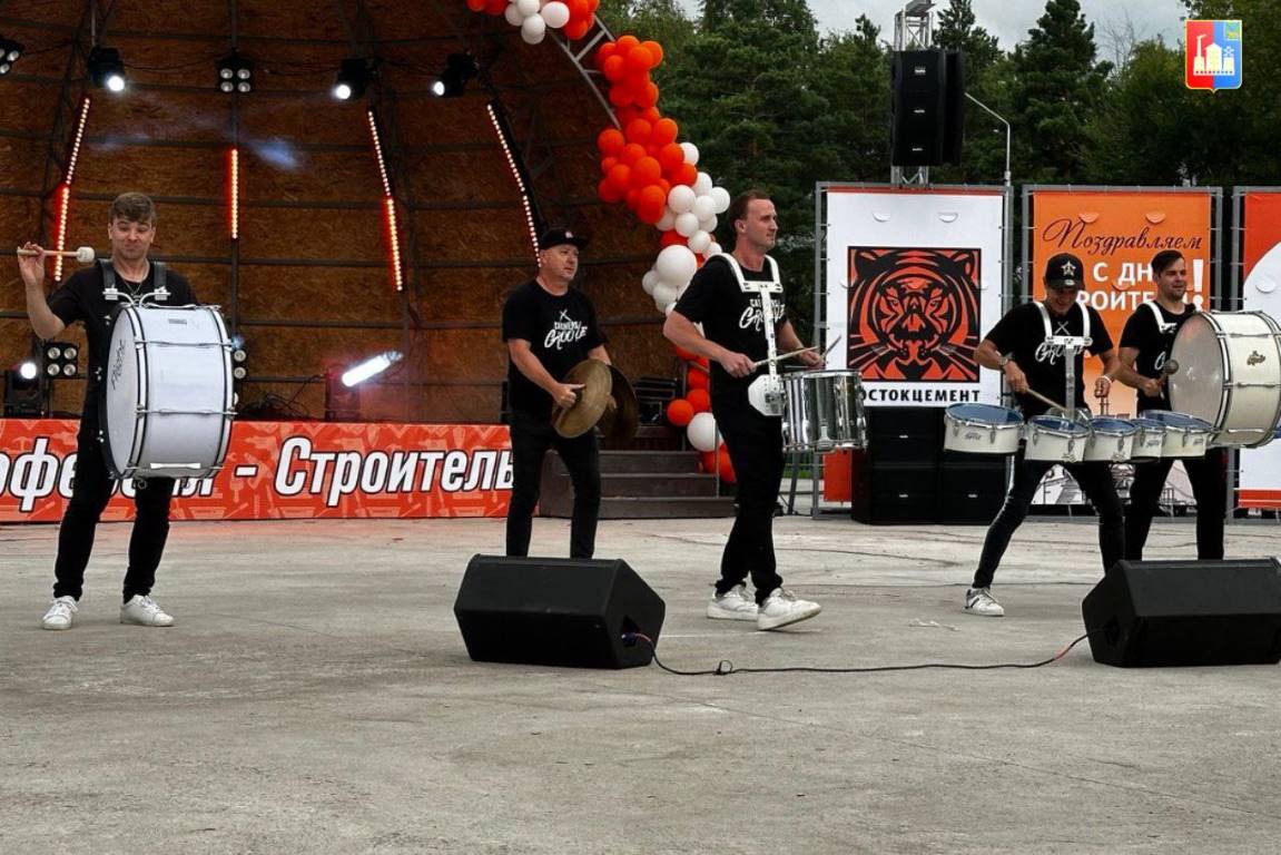 photo 5312503636527537739 y