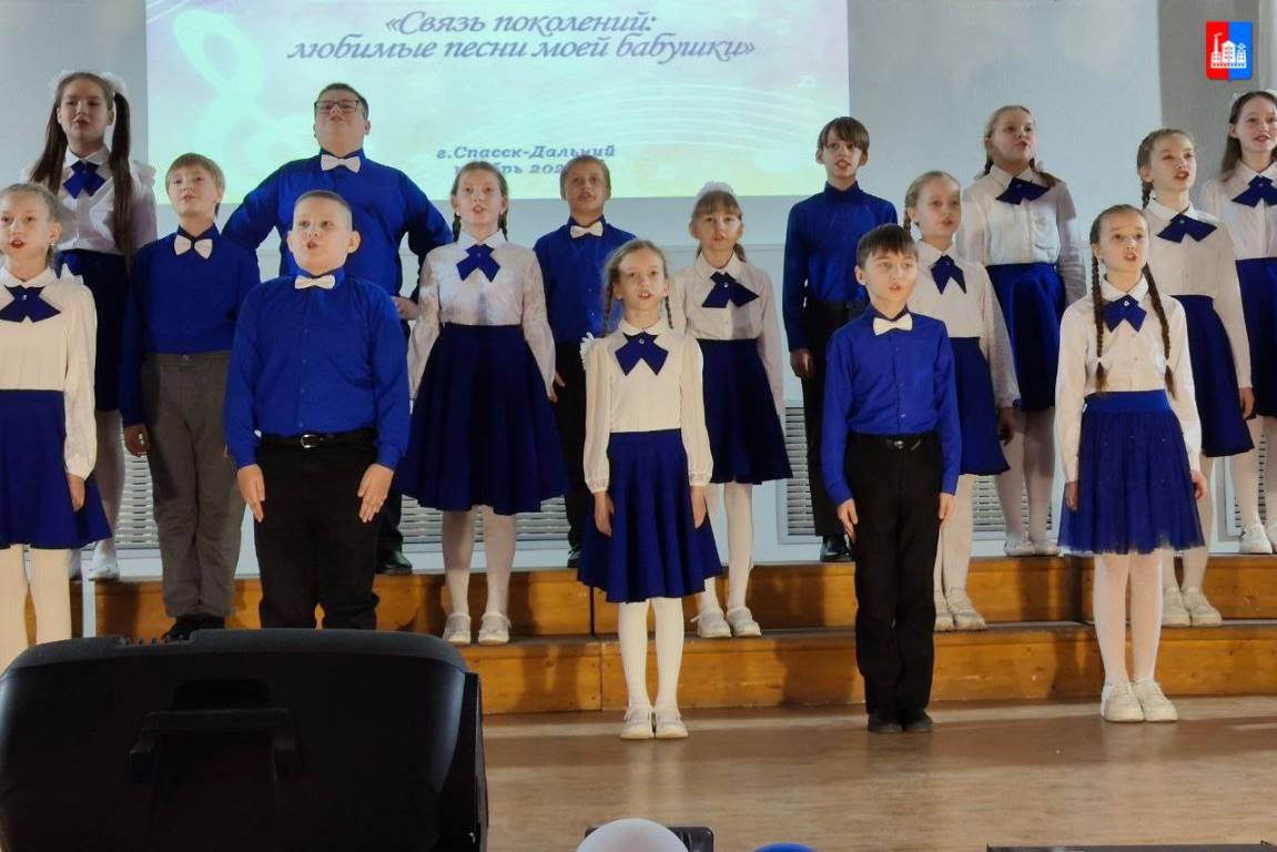photo 5355044986946708250 y